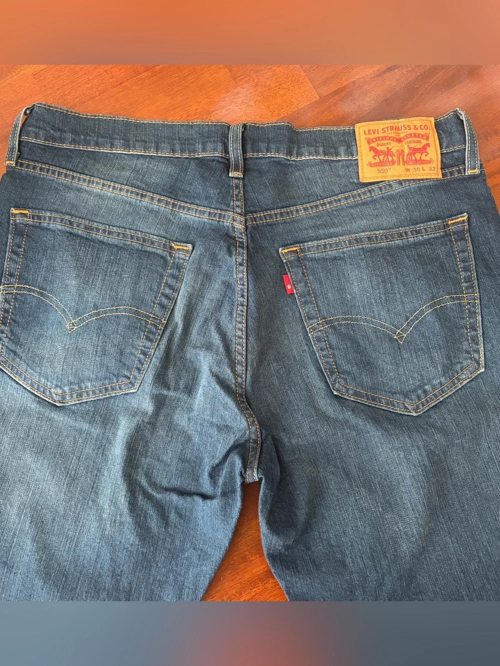 Levi’s 559 Relaxed Straight Leg Medium Wash Five Pocket Jeans 36x32